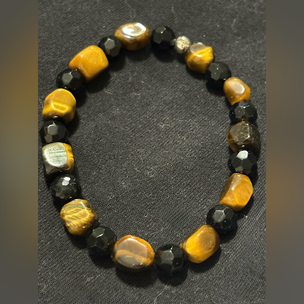 Tiger Eye and Black onyx Beaded Bracelet